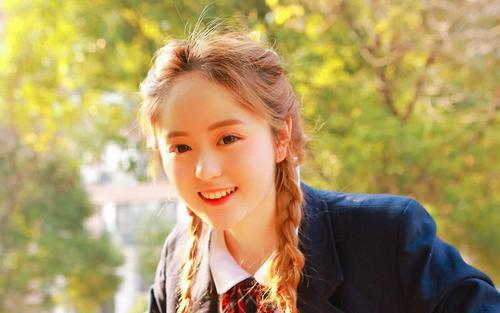 娃娃脸的女生一般都有这几个特点,不仅可爱,还