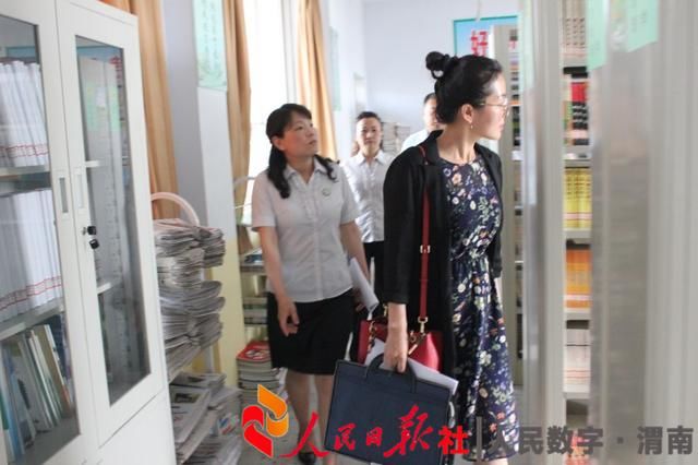 渭南市教育督导室对华阴市城关小学进行义务教