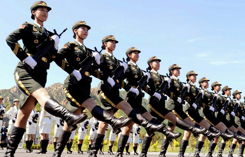 盘点世界各国阅兵式上女兵的四个尴尬瞬间!难道是军队伙食太好了