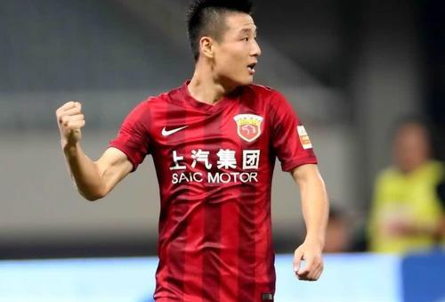 梅西犯罪式过人,武磊虽有差距,但也有神似之