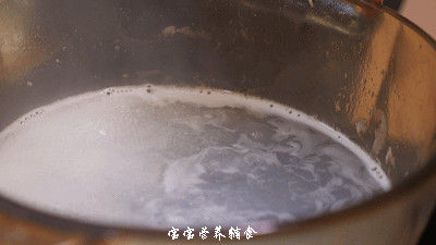 宝宝辅食-干贝青瓜小面汤