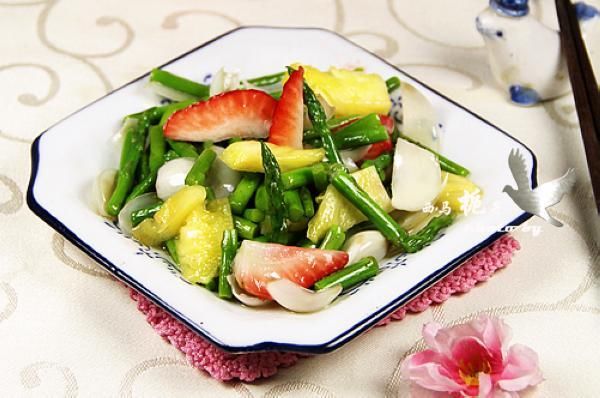 用这色彩斑斓的美味，唤醒春天的食欲，用舌尖感受春天的到来