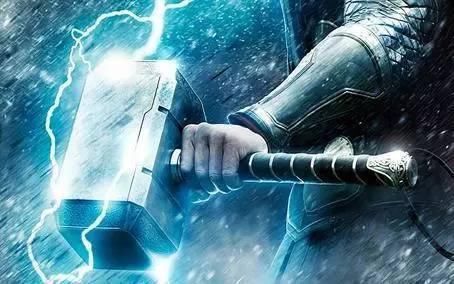 在电影《复仇者联盟4》里,美国队长为什么突然