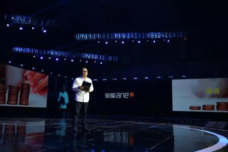 卫、赖梅松、喻渭蛟、余联兵、秦兴华等快递老