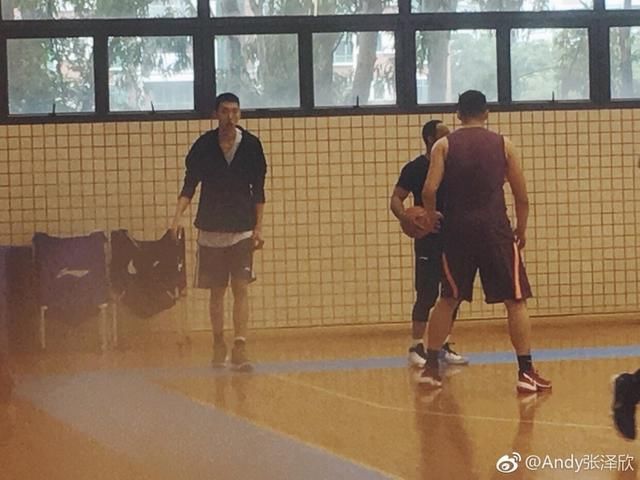 广东宏远找到了易建联接班人 大学生超新星已