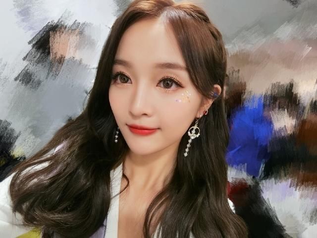 看完《创造101》三期节目后,网友:看了吴宣仪