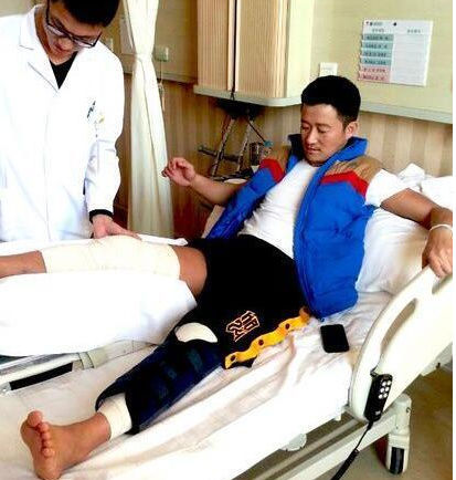 谢楠微博晒出吴京两张近照,看完之后网友表示