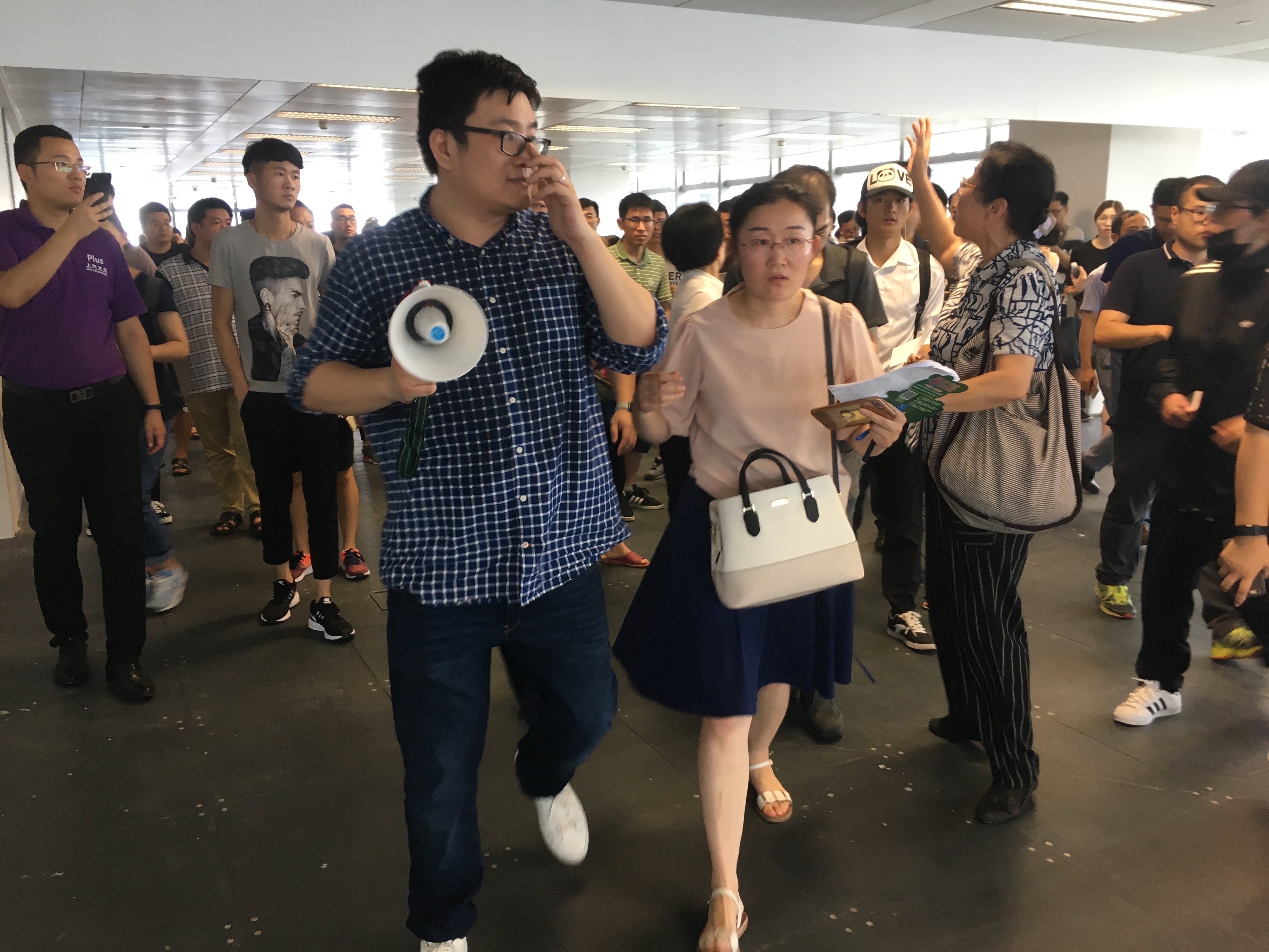 独家！记者现场直击“牛板金”爆雷，股东虚构项目卷走31.5亿！