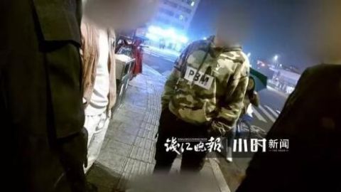 男子被美女变成美女视频