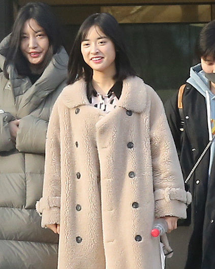 Angelababy现身春晚二审彩排将表演语言节目