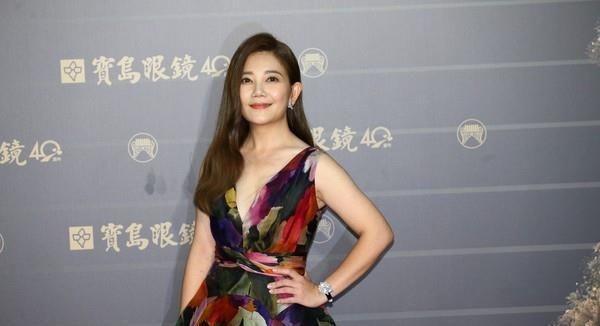 梁静茹杠龟6次歌后！曝「手上紧握的小抄」叹：就剩下我