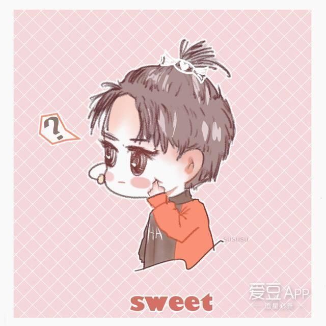 千玺不自觉地总会拿一根手指戳戳脸蛋,样子可爱极了,还有粉丝称千玺的