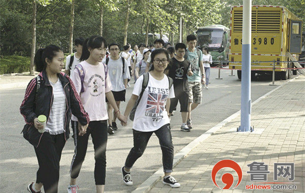 莱芜:2018年高考拉开帷幕考点秩序井然