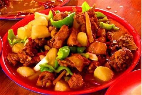 新疆切糕为什么那么贵,其实你们都被骗了,真正的新疆美食是这样!