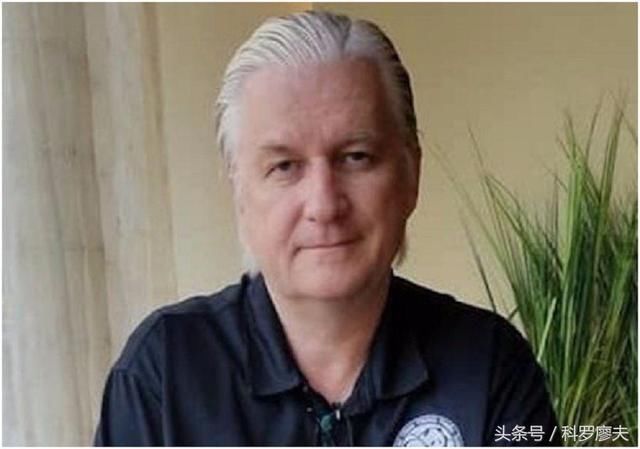 间谍新闻背后的9个秘密：这是FBI自编自导的机场逮捕案？