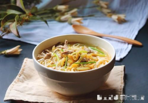 台湾嘲讽大陆吃不起榨菜?国产巨头强势反击,这