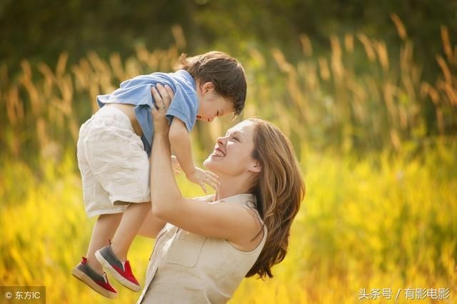 故事：我和老婆离婚后，她嫁给我兄弟，一年后她抱着孩子回来找我