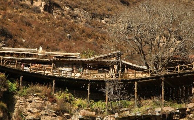 直击封印在深山里的悬浮村，居民手握长寿秘诀世代死守