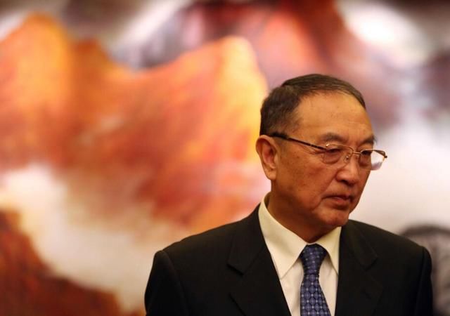 高通正式找上门,华为被迫缴纳上亿专利费,网友