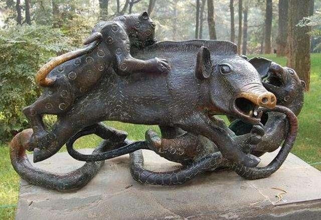 世界上竟然有吃蛇的青蛙,为什么蛇怕螳螂和蜈