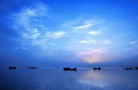 中国与沙漠共存的最大淡水湖,一条鱼近三万,吃了能飞吗?