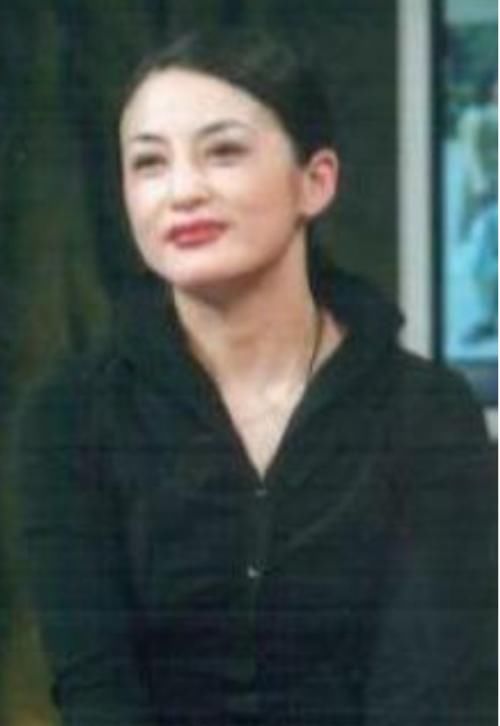陈建斌：与校花呼小静分手，与吴越不断争吵，直到遇到蒋勤勤
