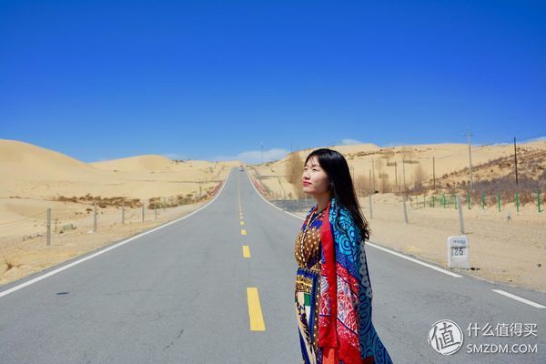 #原创新人#青海:一张蓝色画板上，映出绚烂世界