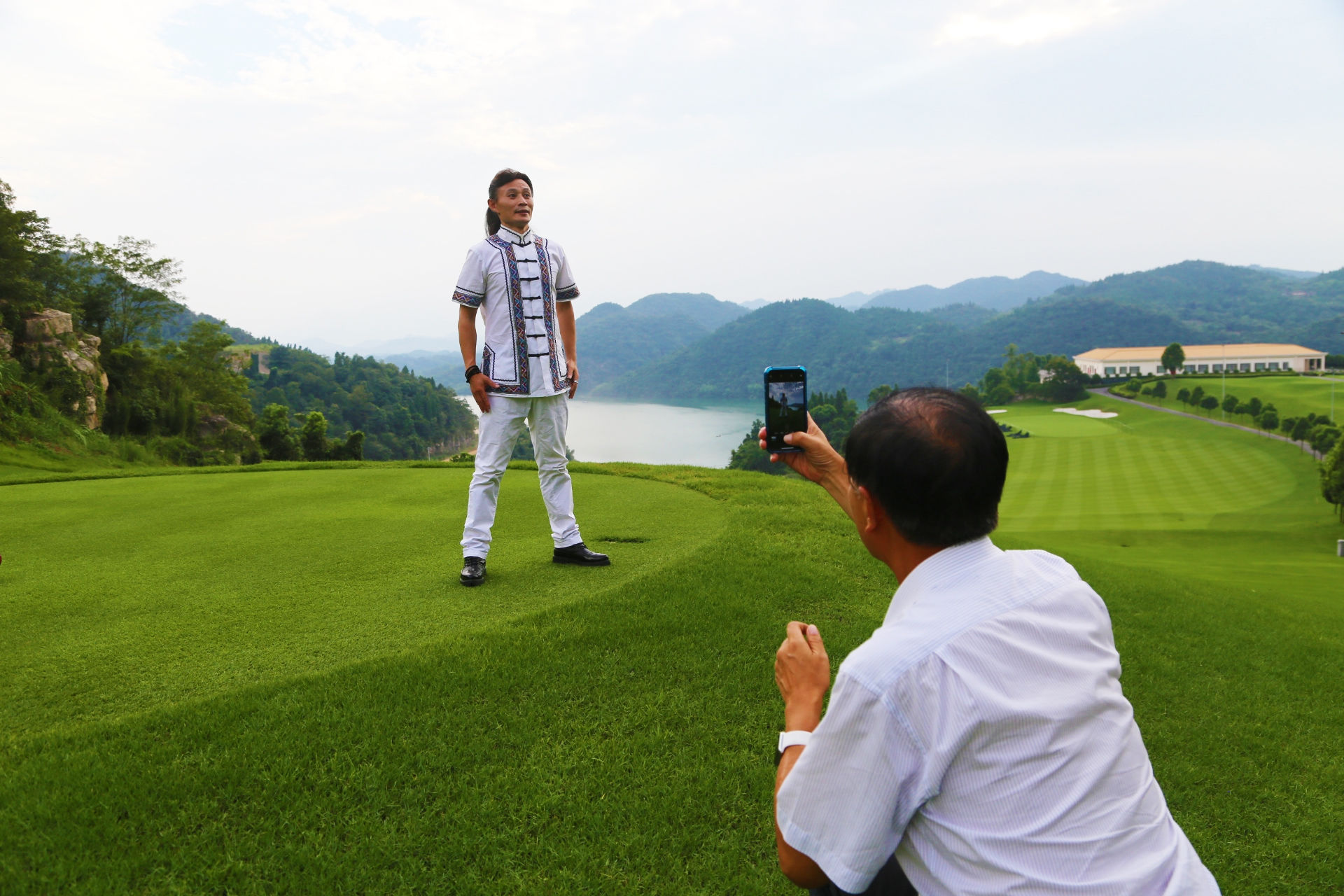 5G时代手机摄影有多厉害?人人都是摄影高手,