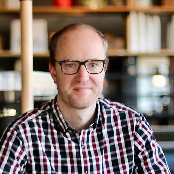 外国发明了一款算命镜子,这个AI镜子能看出什