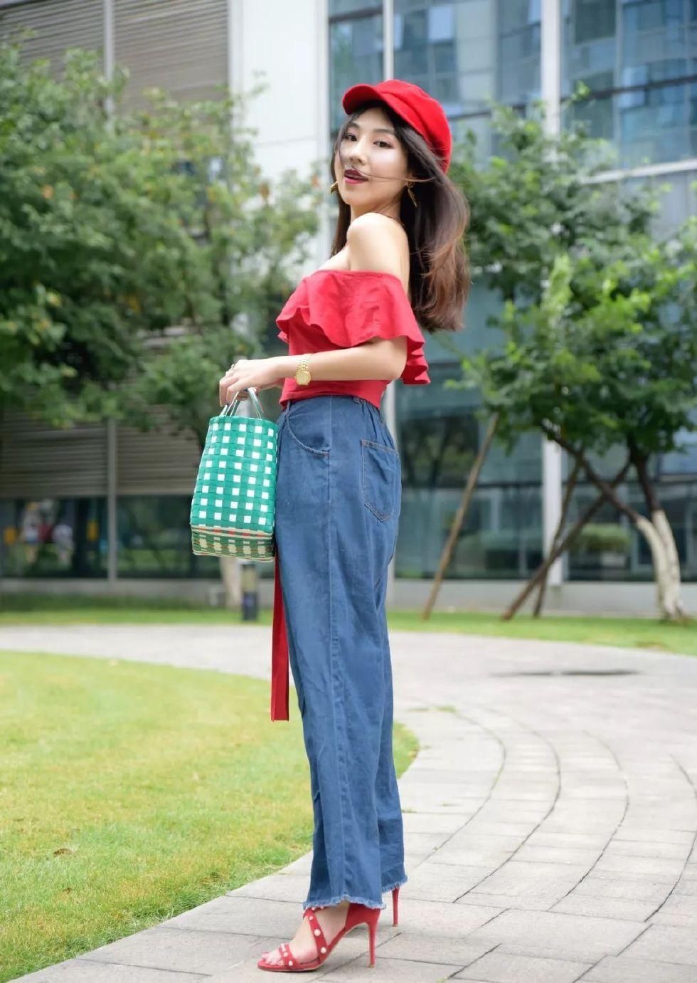 穿对一字肩,立刻瘦下来