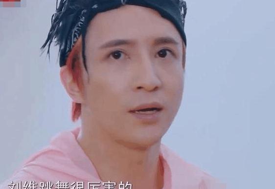 吴昕舞蹈被金星连声称赞, 毛晓彤却打最低分, 薛