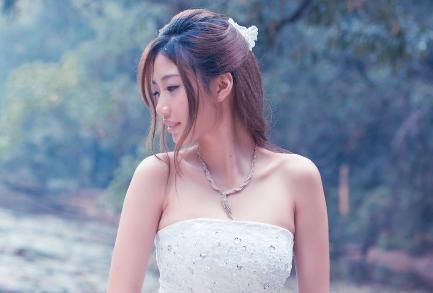 我生女儿婆婆把我赶回娘家，我给孩子取名后，婆婆拿十万接我回家