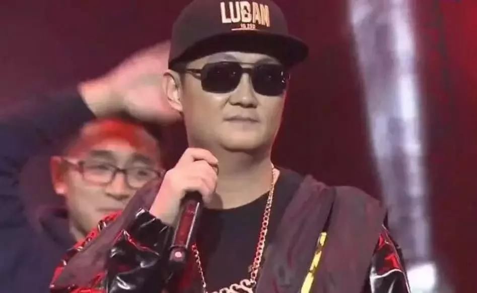 刘文正30首经典歌曲完整 t013c6e1f6f6660aacb.jpg