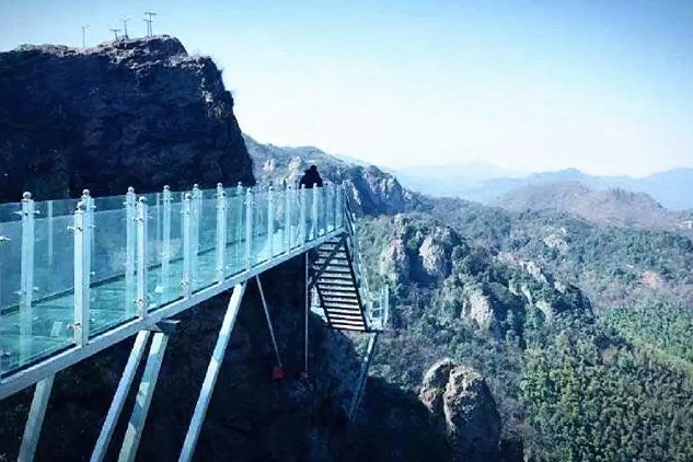 比张家界玻璃栈道刺激520倍！心形玻璃栈道超想去！