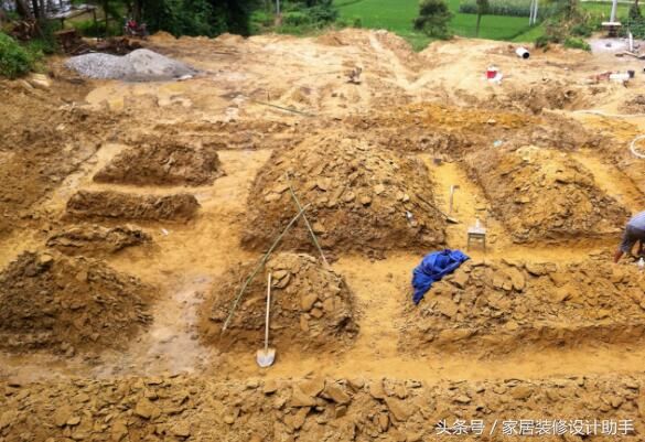 砸25万建房守祖辈的宅基地，自己琢磨做三级化粪池，看看对不对?