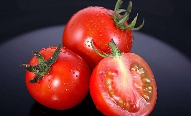 经常生吃西红柿好处多,但如果你用的是这种吃