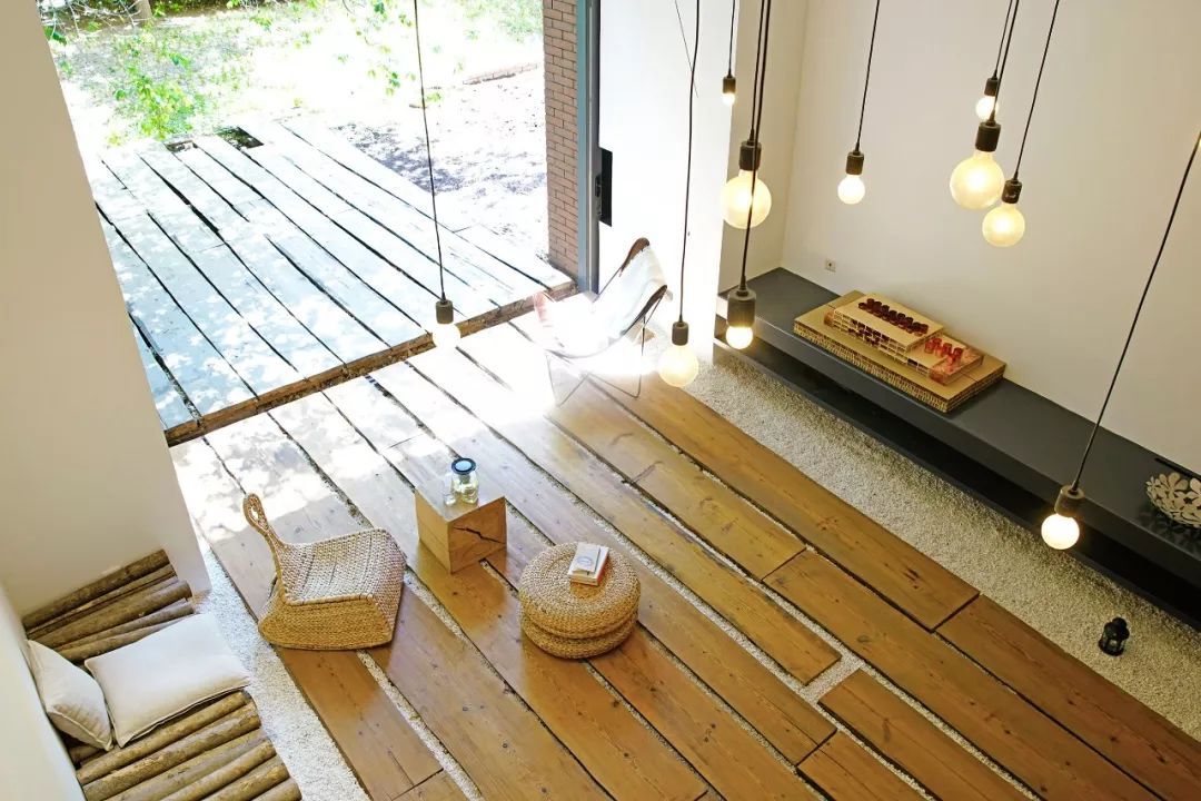 他在北京200的家,家具不超过3件:在家绝不李莉木和家具居图片