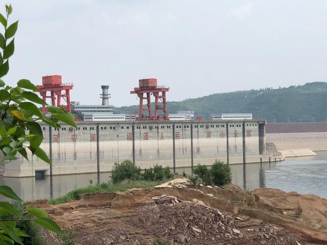 跟着专家看门道一一黄河小浪底水利枢纽工程的进排水