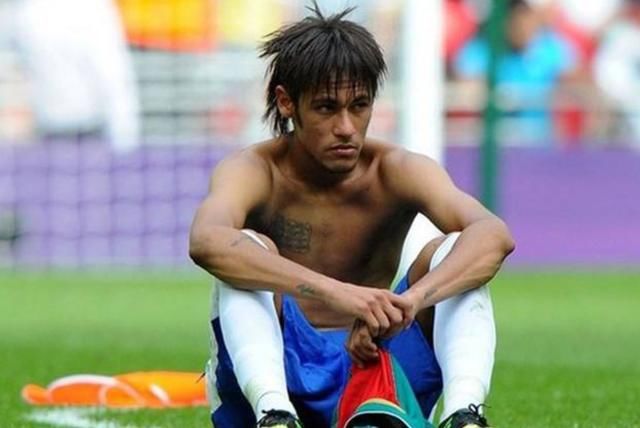 内马尔新发型，网友调侃:为哪家方便面代言 还有你没见过的呢_【快资讯】