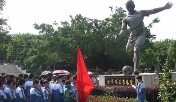 脑洞大开!如果亚洲球王李惠堂穿越到现在,会