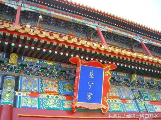 孝庄太后死后,慈宁宫为何无人敢住,只因康熙太