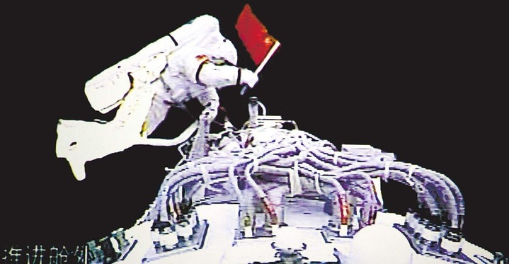 对标美国阿波罗 算一算嫦娥探月工程背后的经