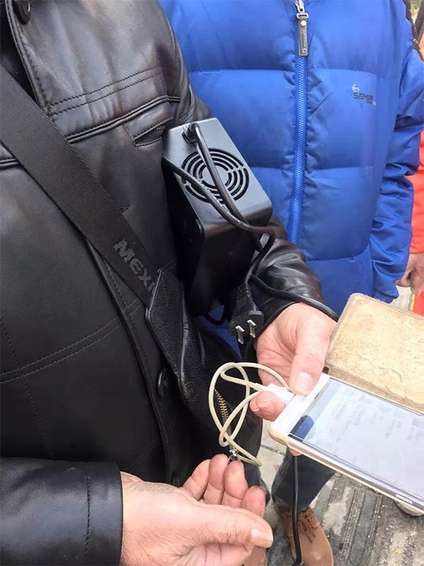 大爷新买 顶配车 烧成铁架 卖车老板惊呆当场退