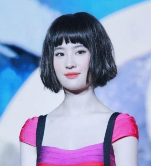 刘亦菲换成短发后 总感觉哪里怪怪的