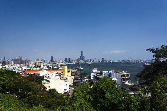 五月份，台湾高雄端午节有赛龙舟，约吗？