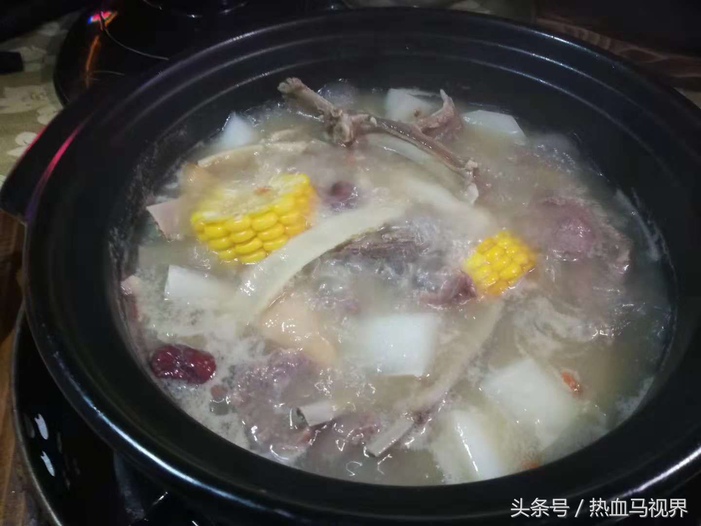 顺德大叔开羊肉火锅店生意火爆,每天工作19小