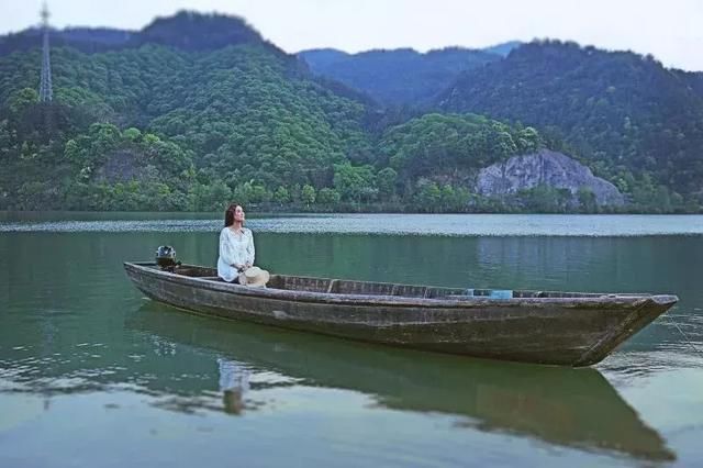 走在浙里的“四好农村路”上｜长汀村，一桥飞架，云里看海，山里