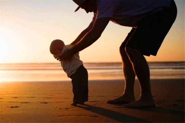 古人云:富不忘三人,穷不忘三事,啥意思?老祖