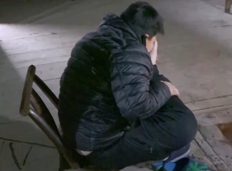 《变形计》杜华儿子被嫌脚臭,随后做出这一举