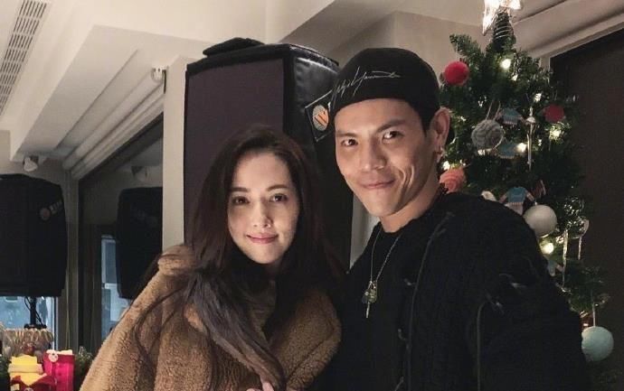 郭碧婷产女细节上热搜，网友：以为她要直播生产